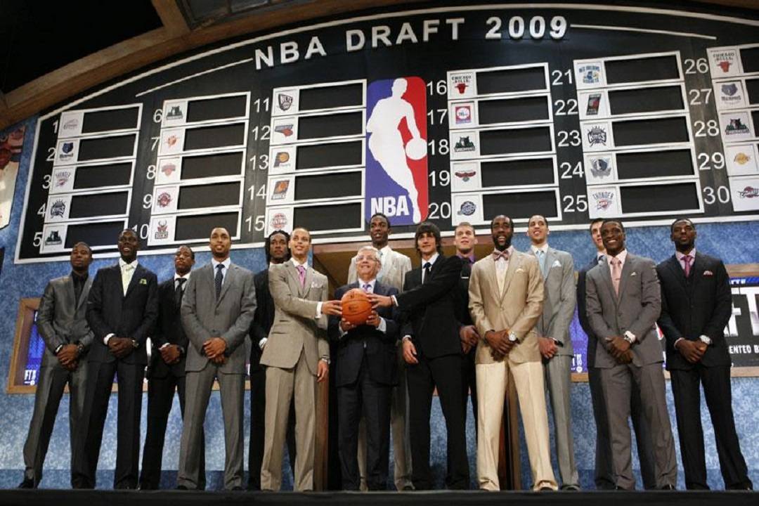 9,格里芬約翰沃爾於2010年以選秀狀元身份進入nba,新秀賽季入選最佳