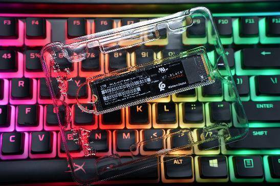 本体|2K必选的PCIe4.0固态 WD_BLACK SN850