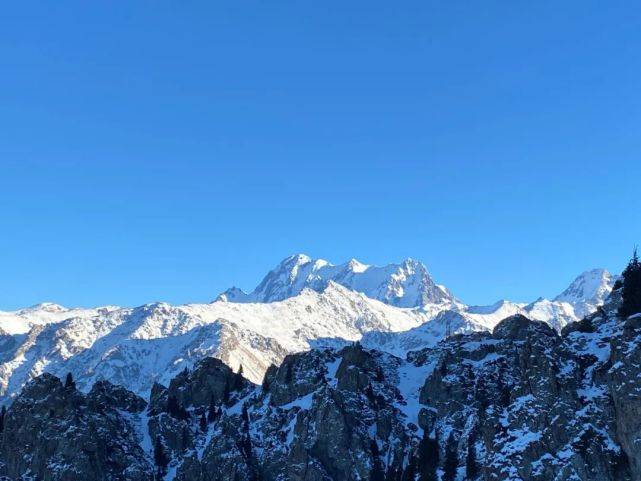 这里是天山天池——自然仙韵满人间