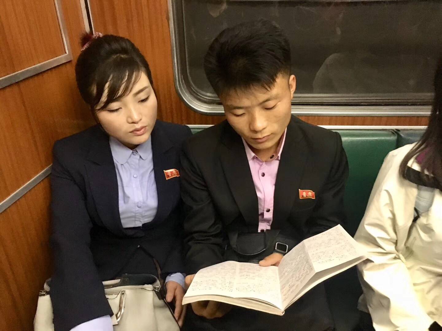 朝鲜大学生的工资有多少？朝鲜女导游说出了实情