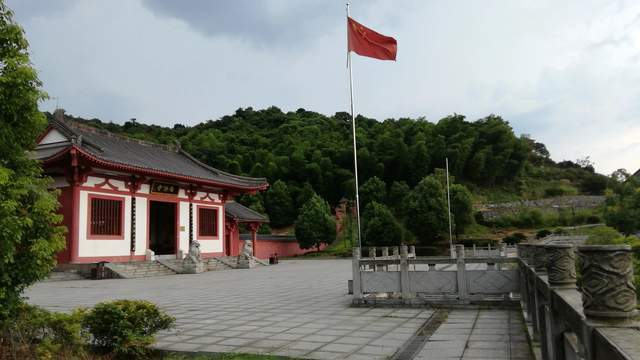 湖南省郴州市资兴市走进东江看寿佛寺的新址新貌