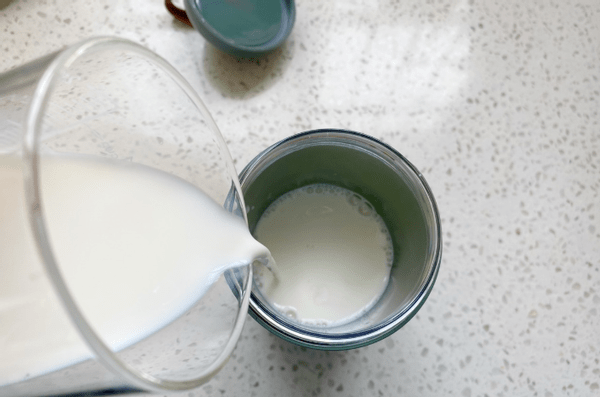 原创不用去外面买8块钱一杯的酸奶了自己在家做纯正无添加