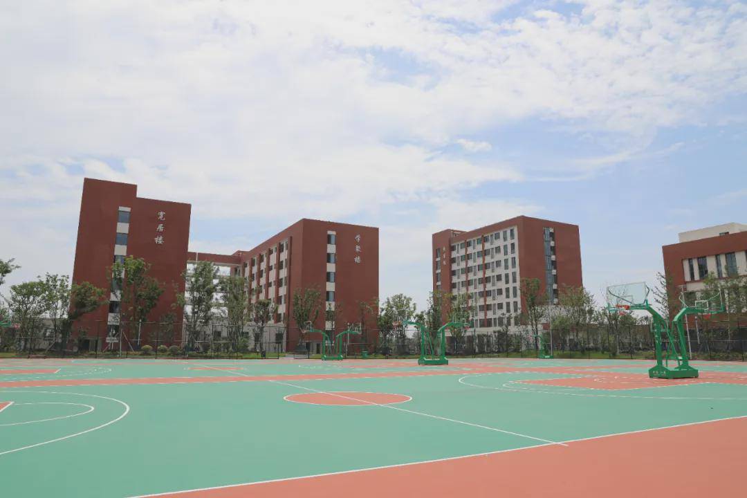 阜阳一中新校区启用!他们先来了!现场多图!