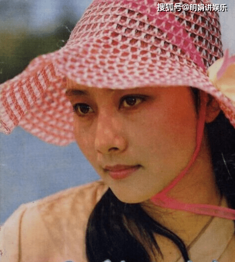 28岁成八一制片厂正师级演员,与姐弟恋丈夫恩爱36年无绯闻