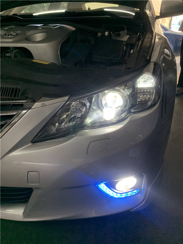 丰田锐志大灯升led双光透镜