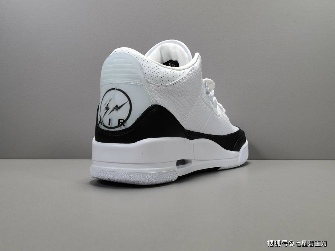 藤原浩联名 黑白大闪电aj3