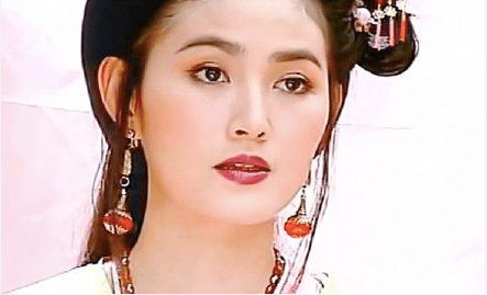 1994~1995金超群版的两部《天师钟馗》,也是美女如云啊