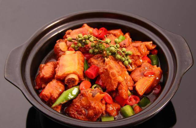 黄焖鸡排行_超意兴、黄焖鸡……山东这四家企业入围全国小吃50强