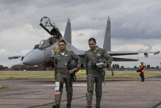 怎么成为民航飞行员 4f54c3b9453f4fdf94beb64e0dd03a08.jpeg