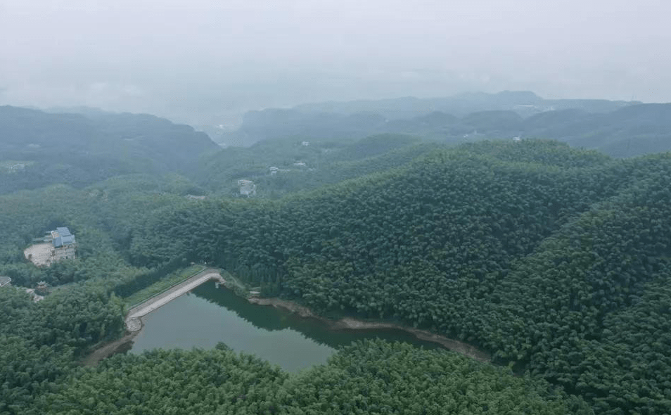 【创建天府旅游名县】航拍镜头下的石海和僰王山—“真·鬼斧神工”！