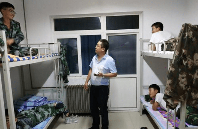 怎么当上大学宿管 a2713d3cf0ef4d5dab44bfb91a56e4a5.png