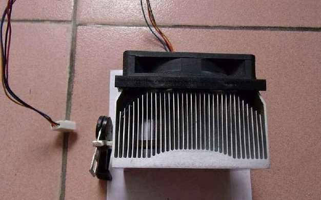 网友自制电脑散热器,冲你这脑洞,得给你颁个奖才行