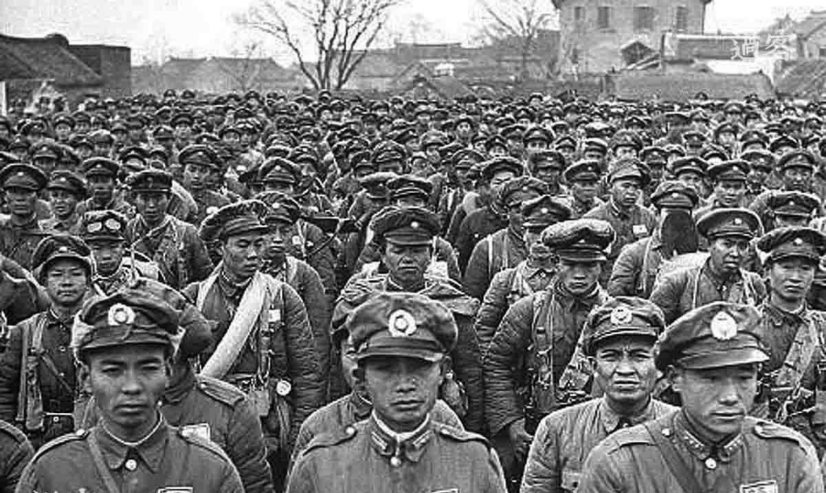 原创24小时八个团拼光淮海战役中的国民党18军几万人打光都不投降