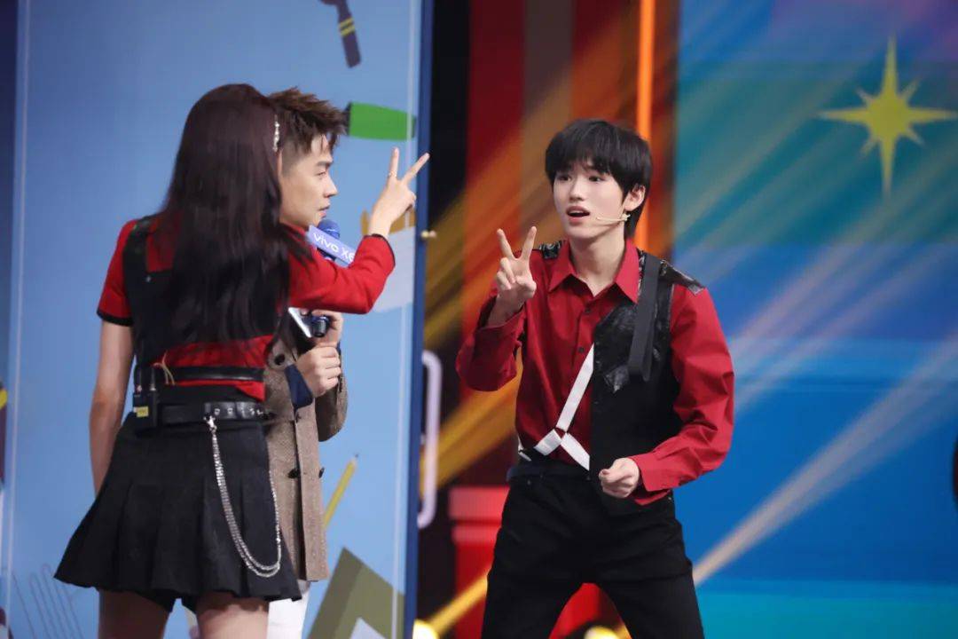 第六季首播收视破三,多项战绩刷新纪录 强档贺岁综艺《王牌对王牌》王