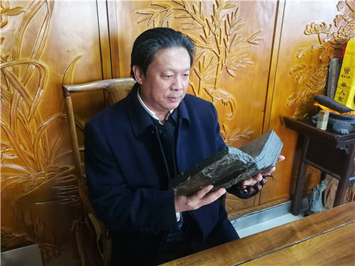 北京实力派书法家张心启同方正集团签订电子版合作协议