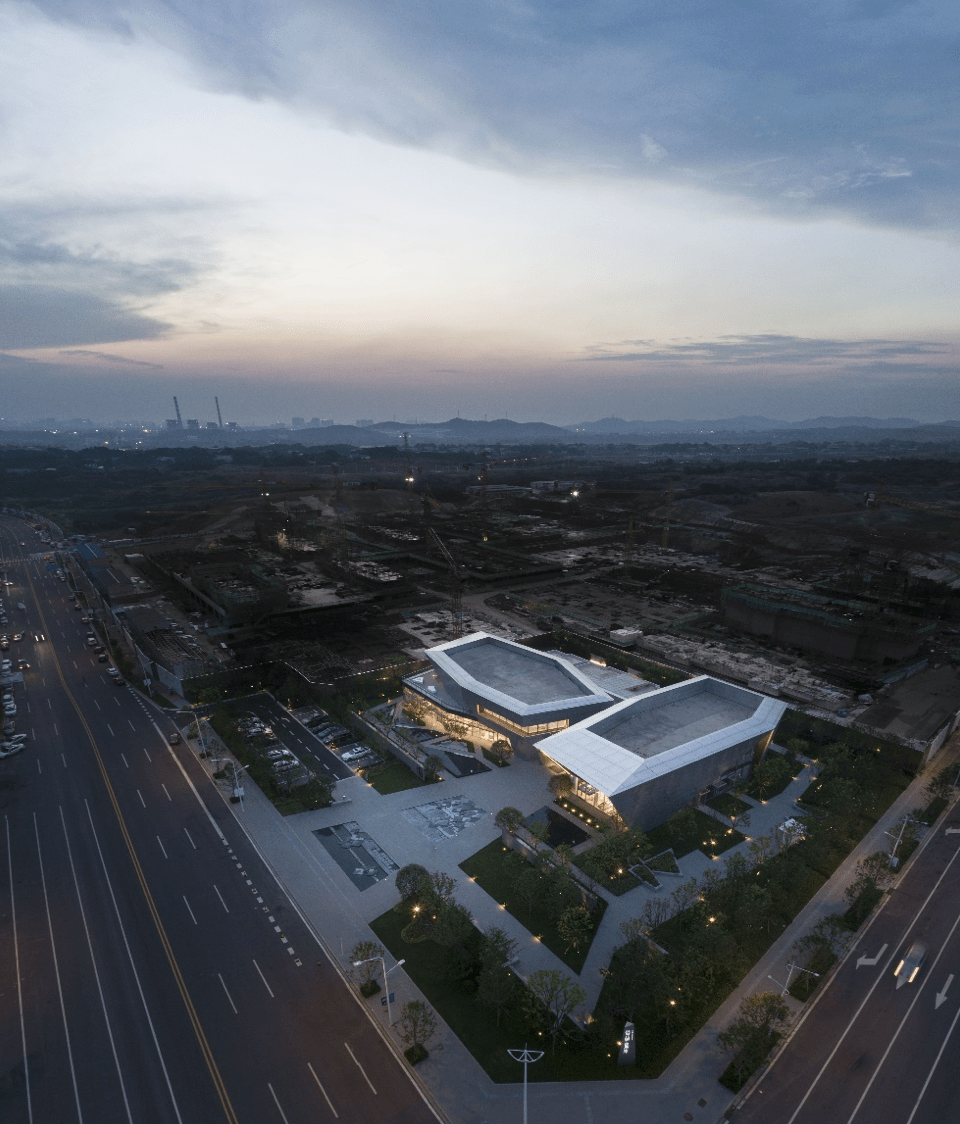 株洲实地蔷薇熙岸"科技体验馆"位于株洲市天元区,南面可远眺万丰湖