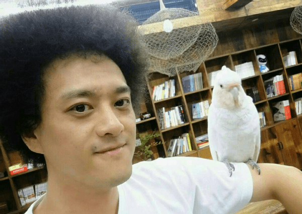 "音乐鬼才"赵英俊,佳作无数获一众大佬青睐,疾病缠身坚持创作