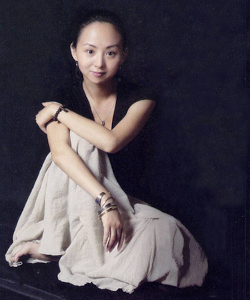 拒绝富豪嫁高材生,两人低调恩爱17年_邰丽华