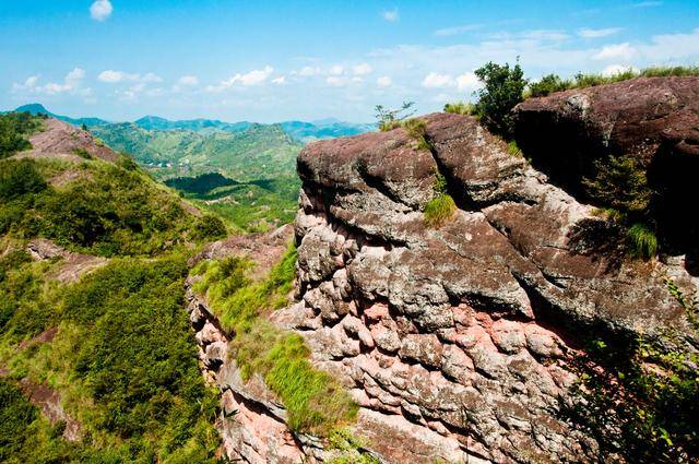 全球罕见的阴阳峰—江西通天寨，自然风景超神奇，你想去看吗？