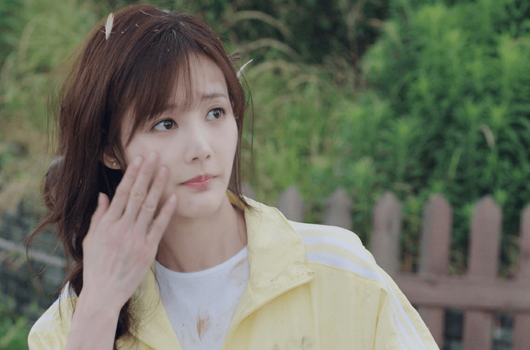 胡一天用奶茶吹出泡泡,网友:原来这就是奶泡吗?太会撩了