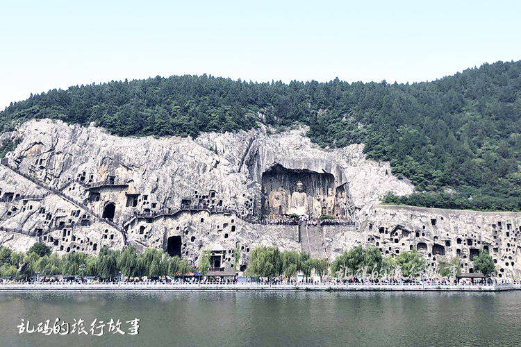 中国现存窟龛最多的石窟 与莫高窟齐名 “网红卖萌佛祖”引膜拜！