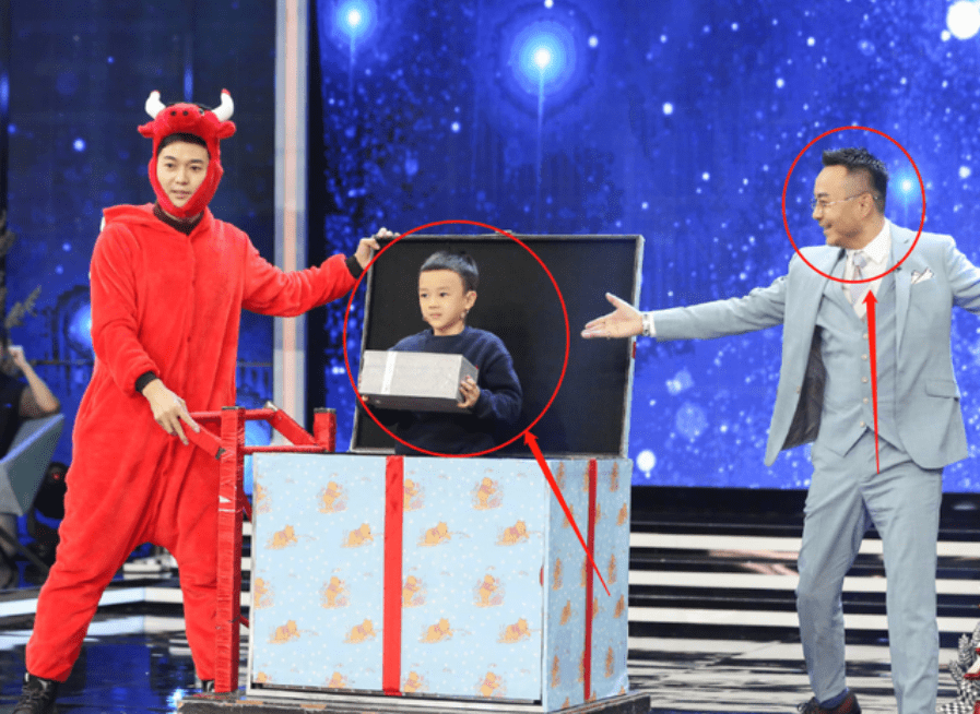 小沐沐登场天天向上与汪涵同台表演汪涵为节目付出太多心血