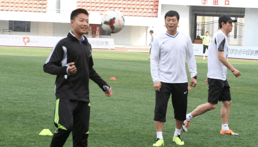 鲁能泰山新星加盟韩国联赛,系高准翼的弟弟,高仲勋的次子_延边