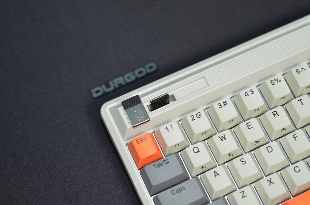 复古元素三模支撑durgod杜伽fusion静音红轴键盘