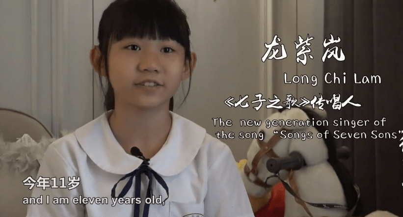 佟丽娅三登春晚不怯场,神秘女孩令人怜惜_龙紫岚