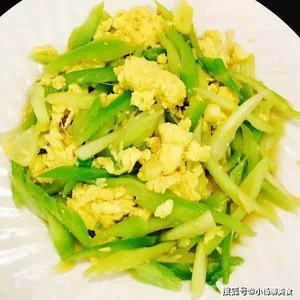 芹菜可以和鸡蛋一起吃 fa3e833c57574d75bfe152b91aea6e5d.jpeg