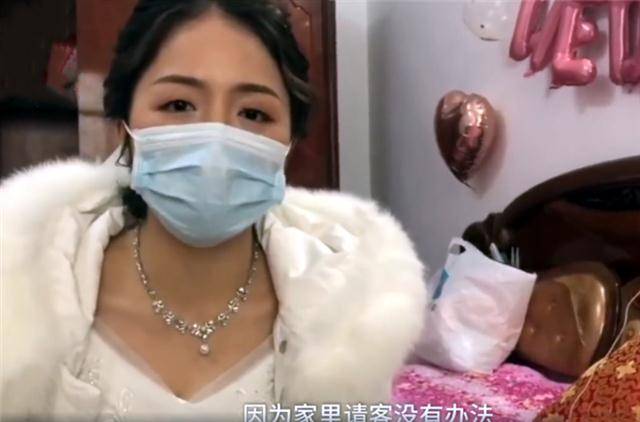 102对新人口罩婚礼_戴口罩的卡通图片(3)