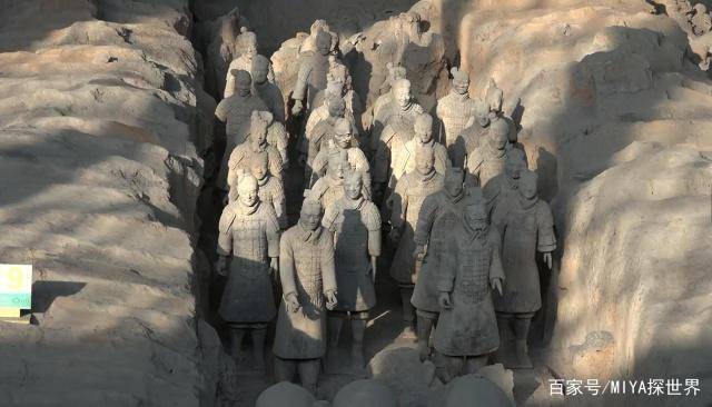 日本最诡异的公园：藏着800多座人形雕像，游客大呼：日本兵马俑？
