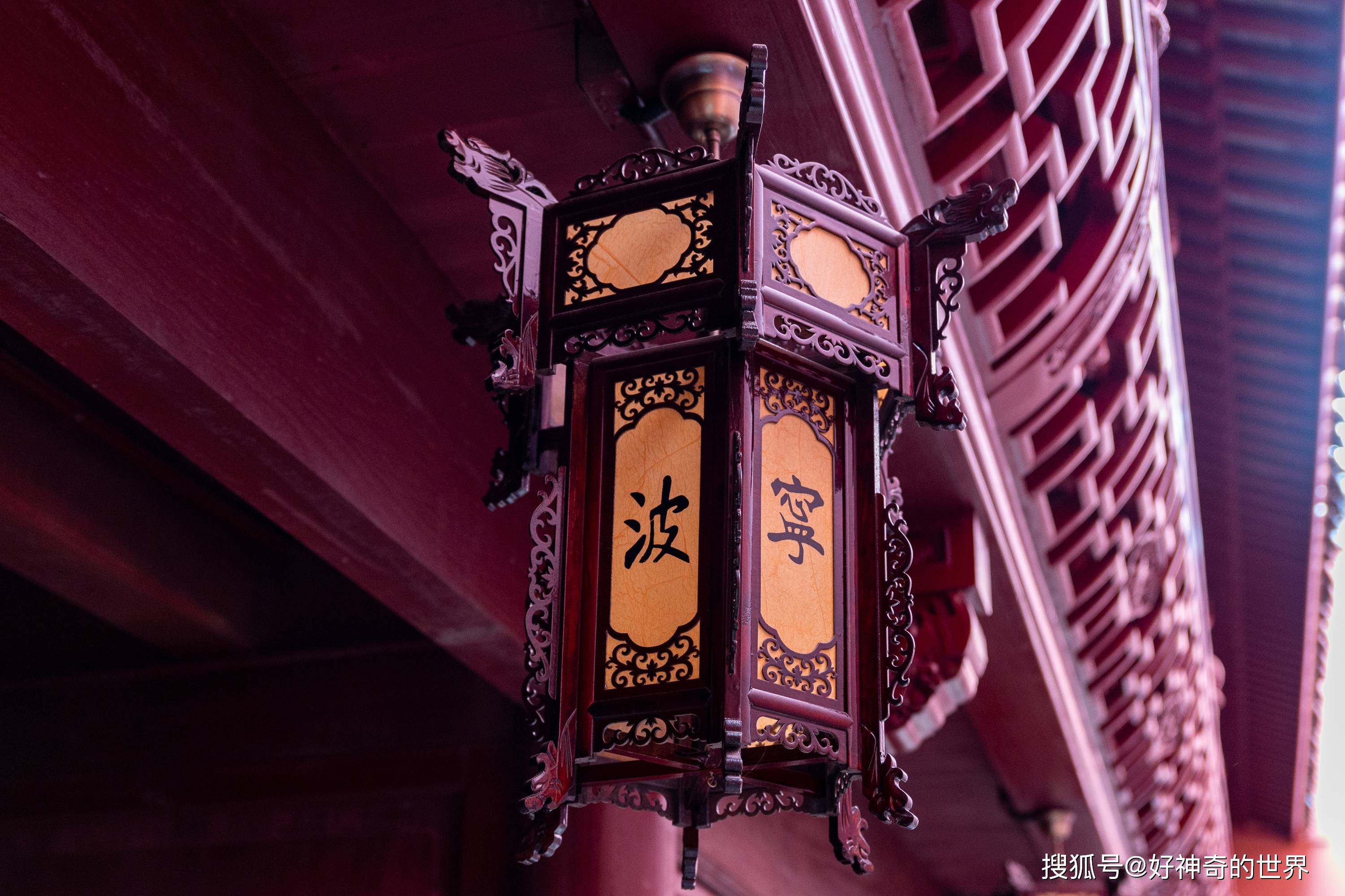 宁波“老底子”过年都去的城隍庙，关闭七年重新开放，但人气不在
