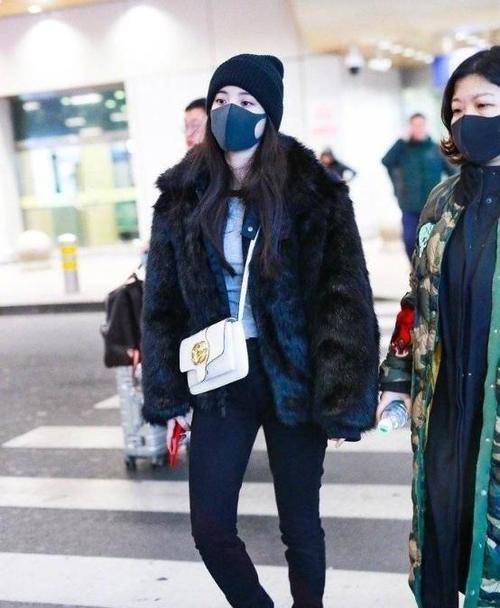 皮草的搭配法 8e85f4810bb6401284b486aa9e348963.jpeg