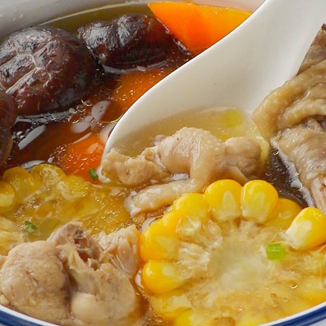 三鲜萨索土鸡汤!