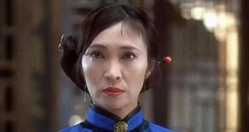 后来,李小环又向一位很有声望的师父请教,想知道怎么来对付方世玉.