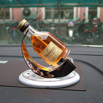 汽车异味如何有效消除?