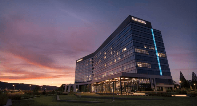 奔驰母公司财报销量降低利润却大涨53