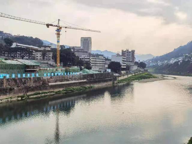 茅台镇总人口_茅台镇图片风景(2)