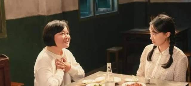 原创贾玲称票房过30亿瘦成闪电，实现后选择向观众道歉，能言而有信？