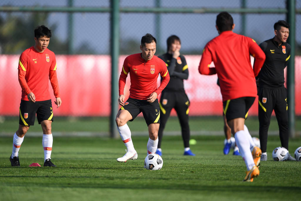 上海国家足球队将招募所有6名主要球员，以归化或共同入选