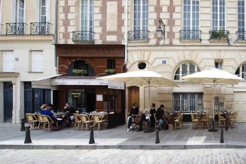 法国巴黎，在地球上最文艺的城市，怎么逛才更文艺？