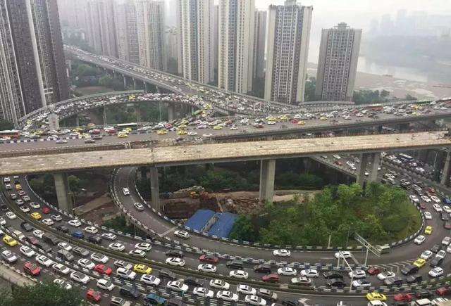 第一“堵城”，开车不如走得快，北上广都没它堵