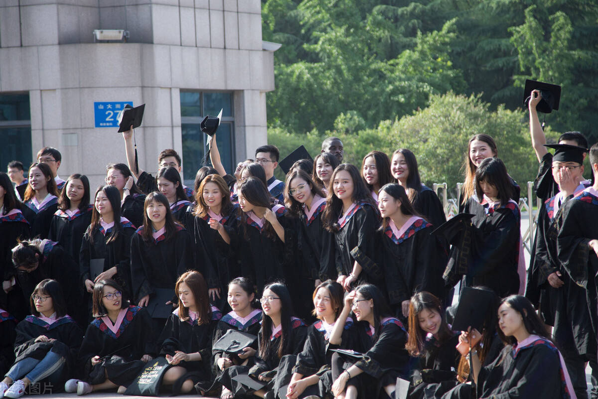 毕业以后还要联系室友吗？ 大学室友说以后不要联系了