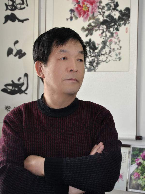 书画家冯对生挥洒翰墨见真情