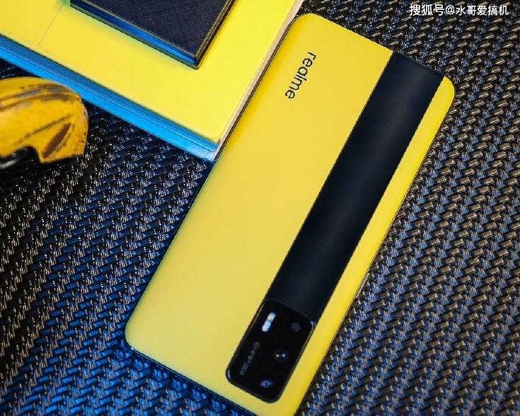 这块屏幕跨不过!_红米