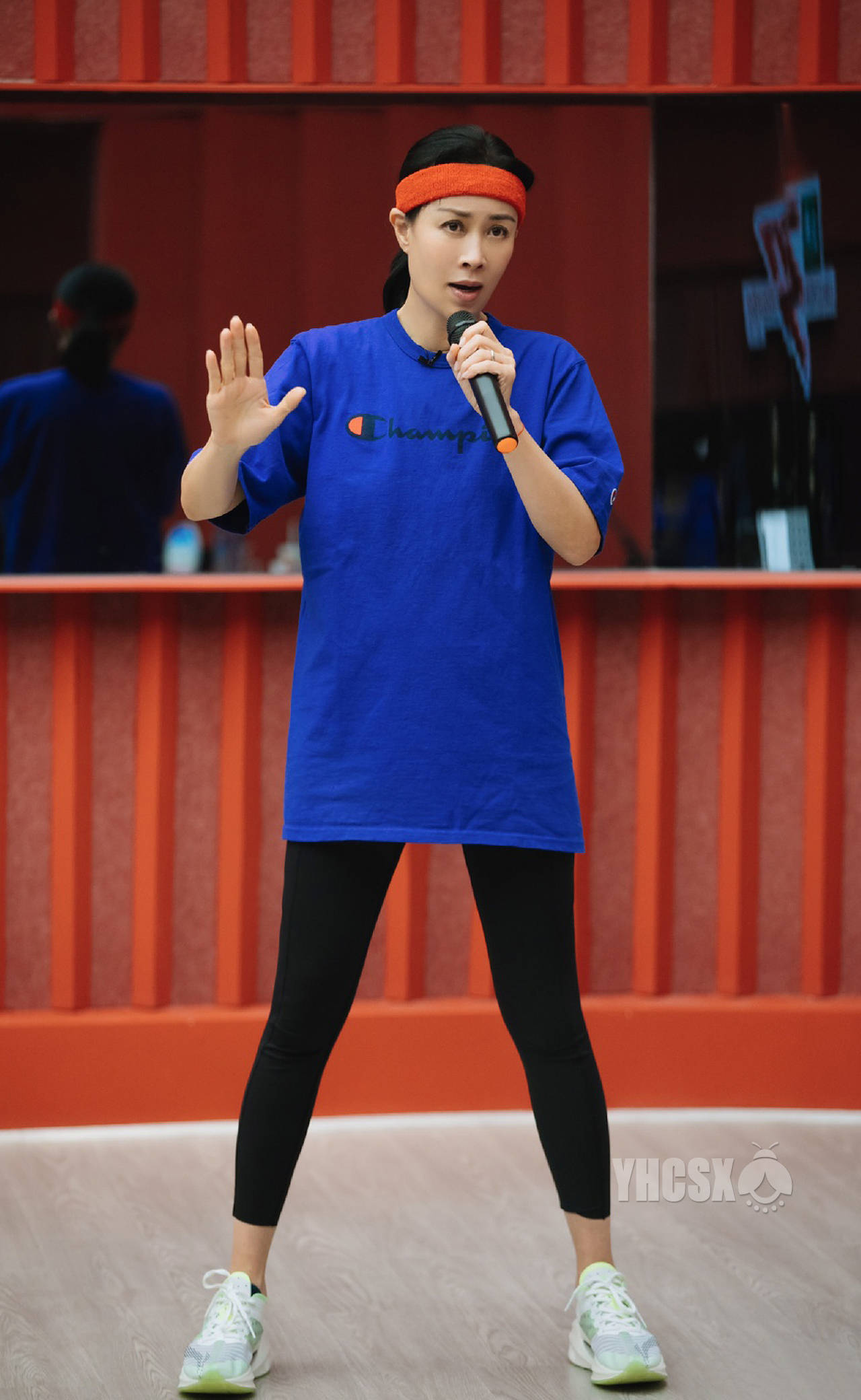 杨钰莹吻那英,相爱相杀秀甜蜜,领衔《姐姐2》甜蜜cp档