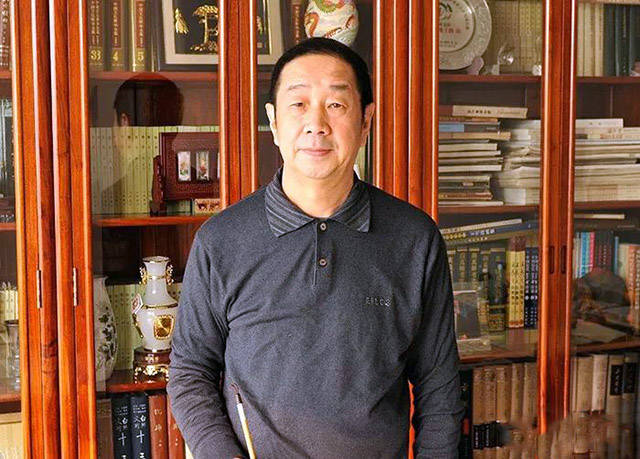 王文杰,少将军衔,现为第六届中国书法家协会理事,中国作家协会会员