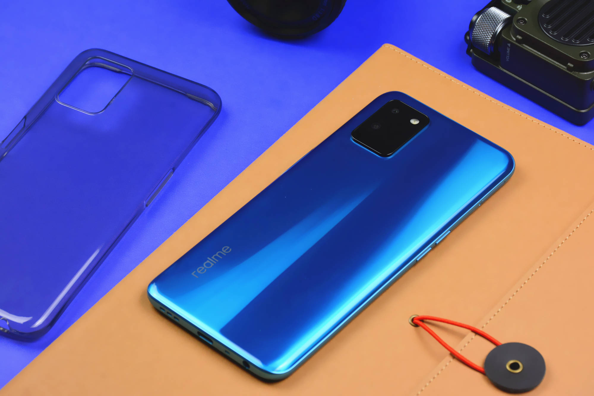 realme v11新品:内置5000毫安电池,出门也不用带充电宝了