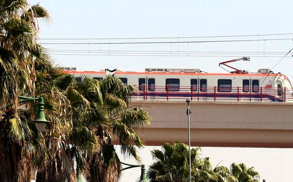 中国轨道交通装备首次服务墨西哥 蒙特雷轻轨3号线开通